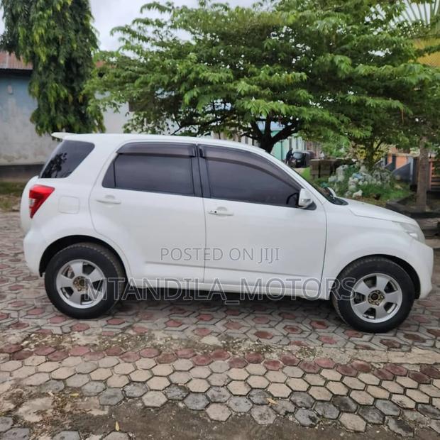 Toyota Rush 1.5 AWD 2009 White