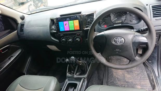 Toyota Hilux 2018 Gray