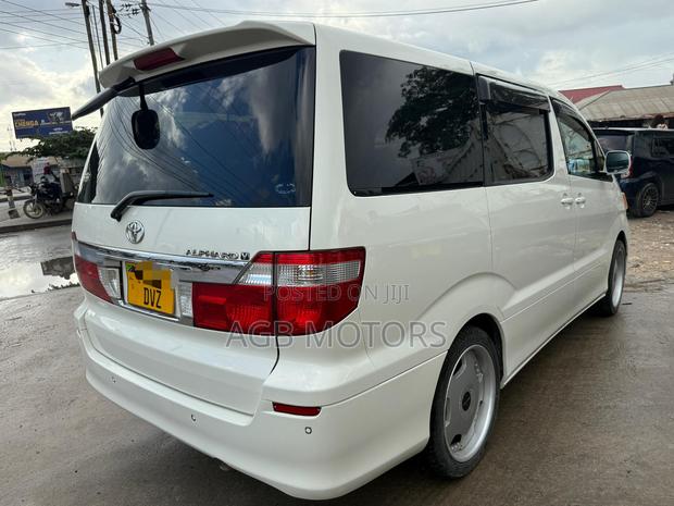 Toyota Alphard 2005 White