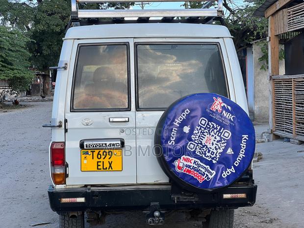 Toyota Land Cruiser 2008 White