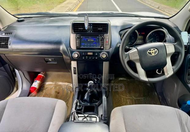 Toyota Land Cruiser Prado 2010 White