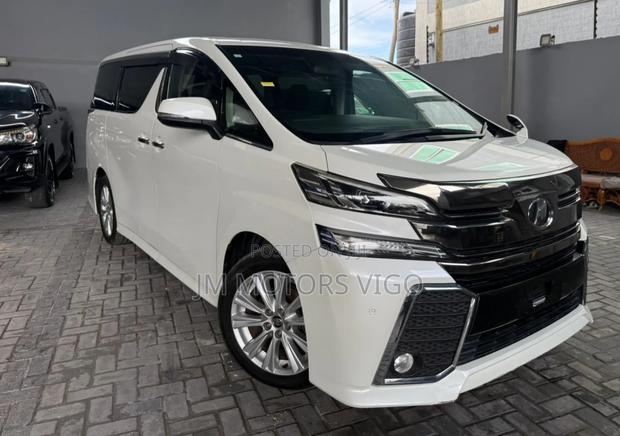 Toyota Vellfire 2015 White