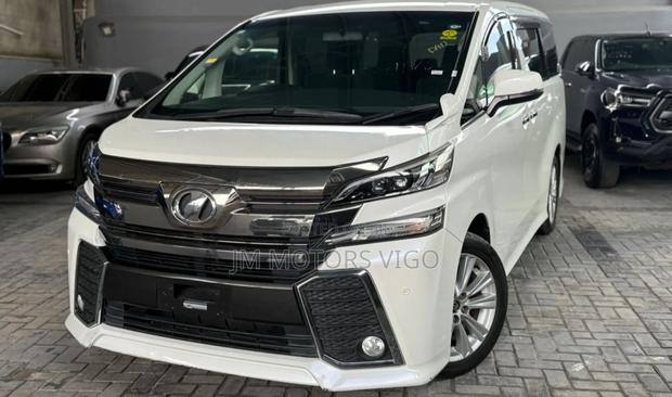 Toyota Vellfire 2015 White