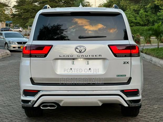 New Toyota Land Cruiser 3.3 Diesel 4WD 2022 White