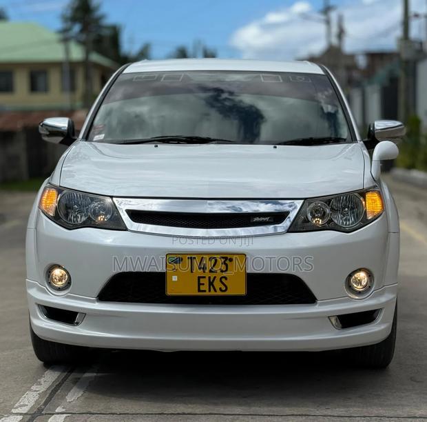 Mitsubishi Outlander 2010 White
