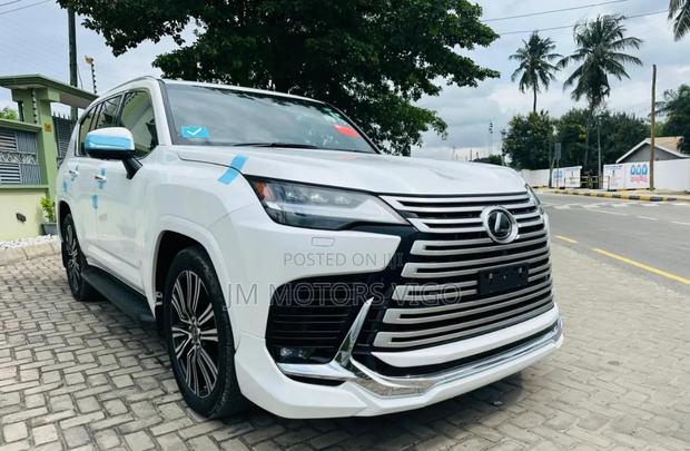 New Lexus LX 2024 White