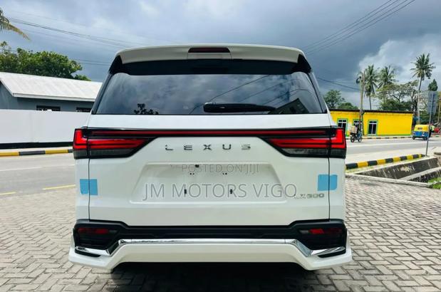 New Lexus LX 2024 White