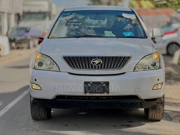 Toyota Harrier 2006 White