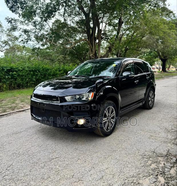 Mitsubishi Outlander 2011 Black