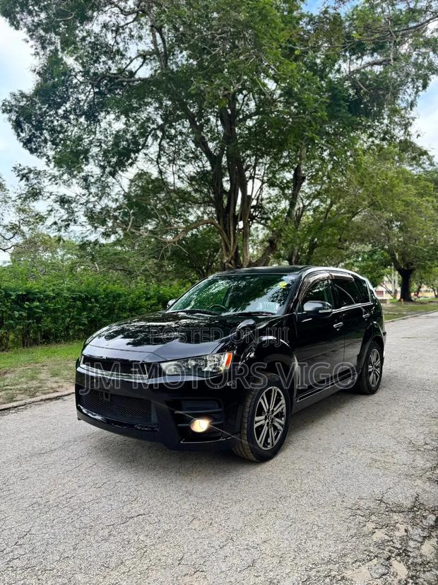 Mitsubishi Outlander 2011 Black