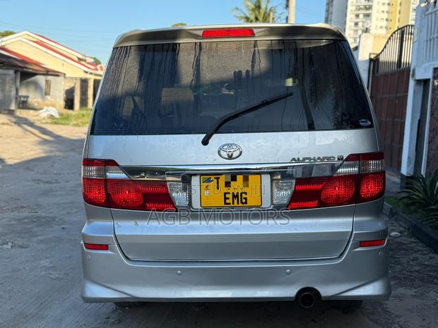 Toyota Alphard 2004 Silver