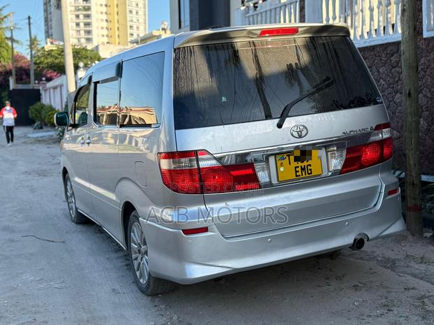 Toyota Alphard 2004 Silver