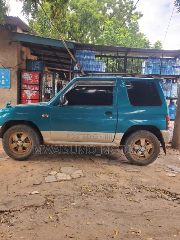 Mitsubishi Pajero Junior 1998 Green