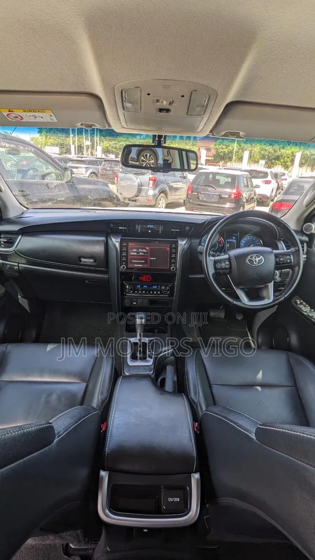 Toyota Fortuner 2021 Pearl