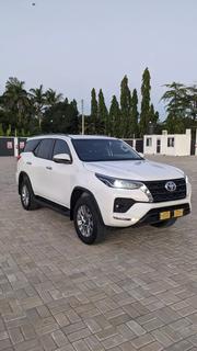 Toyota Fortuner 2021 Pearl for sale