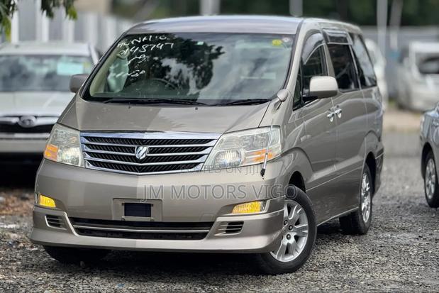 Toyota Alphard 2006 Gold
