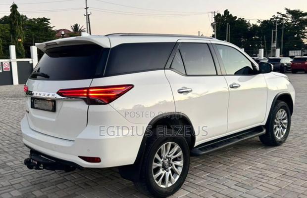 Toyota Fortuner 2021 White