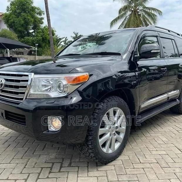 New Toyota Land Cruiser 2012 4.5 V8 DLX Black