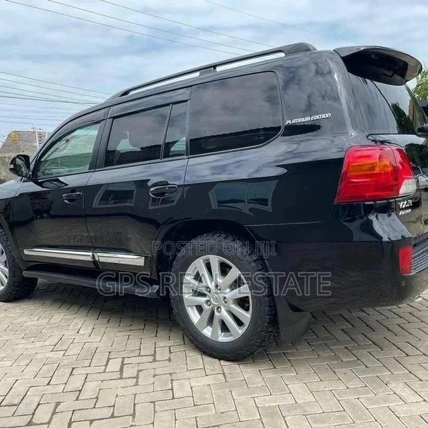 New Toyota Land Cruiser 2012 4.5 V8 DLX Black