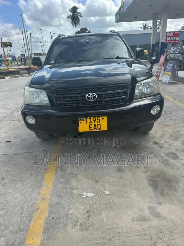 Toyota Kluger 2004 Black