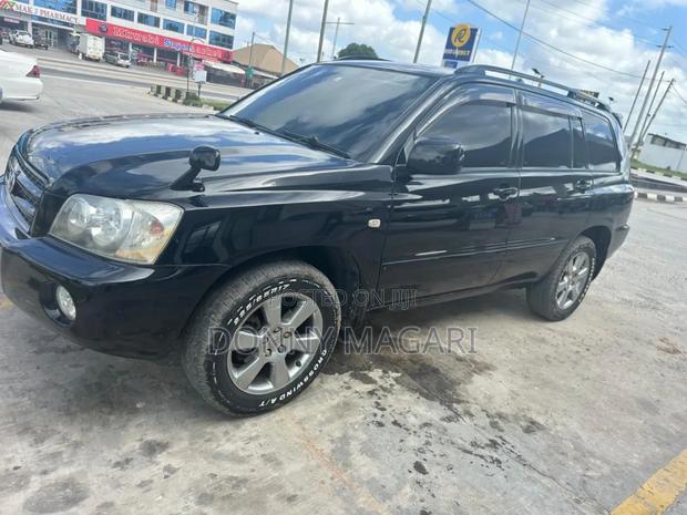 Toyota Kluger 2004 Black