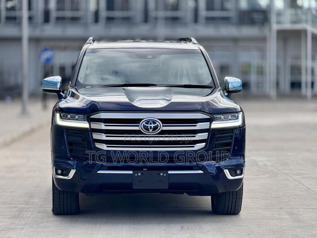 Toyota Land Cruiser 2023 Blue