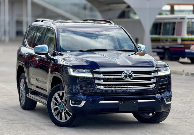 Toyota Land Cruiser 2023 Blue
