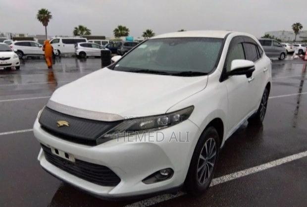 Toyota Harrier 2.0 4WD 2015 White