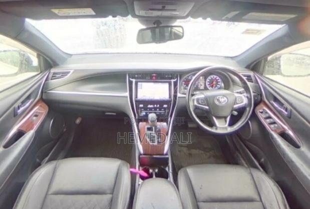 Toyota Harrier 2.0 4WD 2015 White