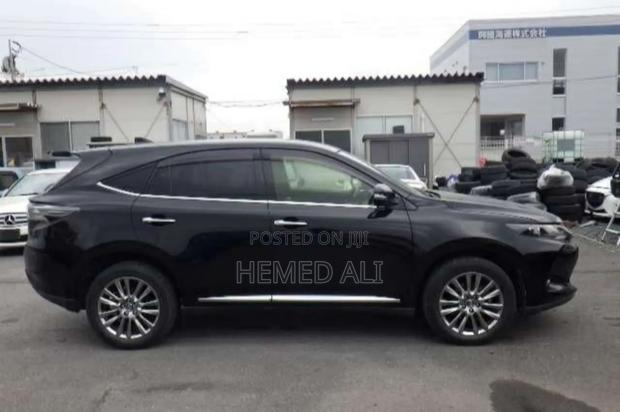 Toyota Harrier 2.0 4WD 2014 Black