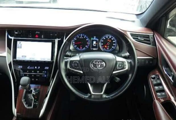 Toyota Harrier 2.0 4WD 2014 Black
