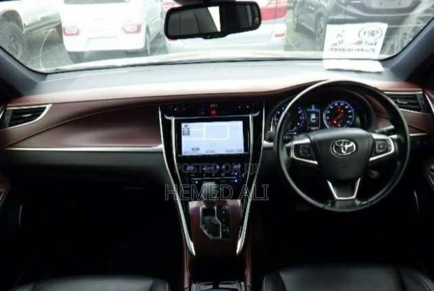 Toyota Harrier 2.0 4WD 2014 Black