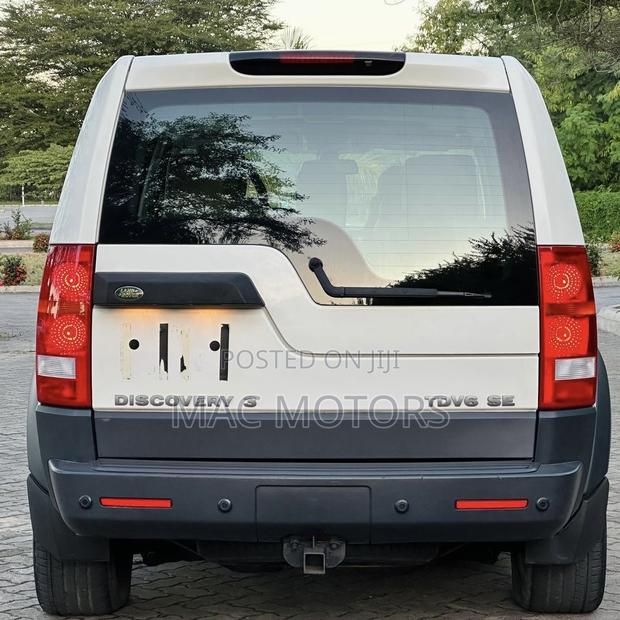 Land Rover Discovery 2009 White