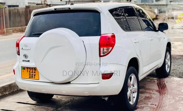 Toyota RAV4 2008 White