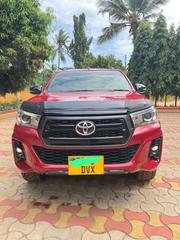Toyota Hilux 2018 Red for sale