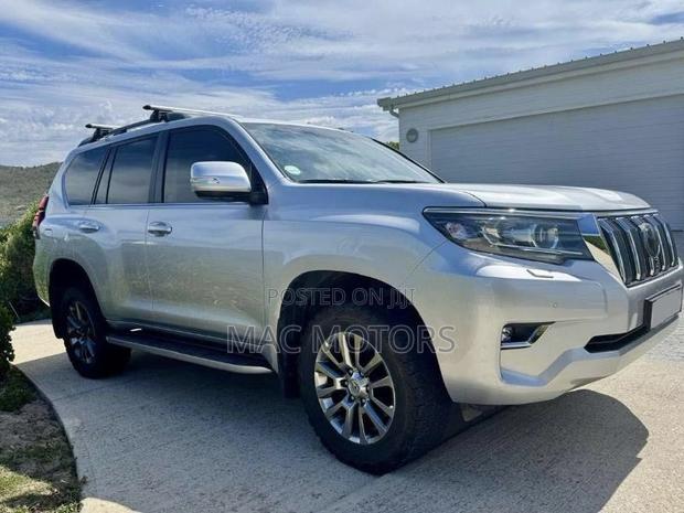 Toyota Land Cruiser Prado 2.8 2021 Silver