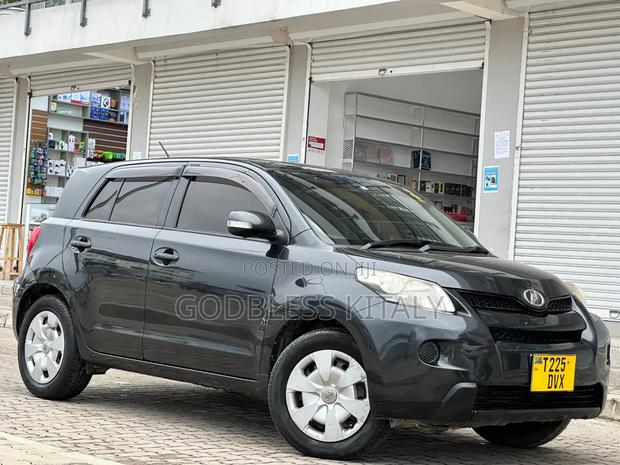 Toyota IST 2007 Black