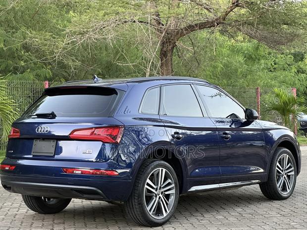 Audi Q5 2.0T Premium AWD quattro 2019 Blue