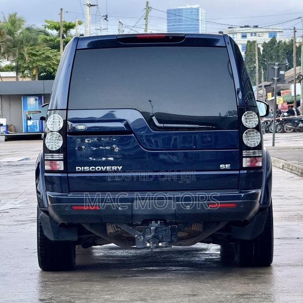 Land Rover Discovery 2015 Blue