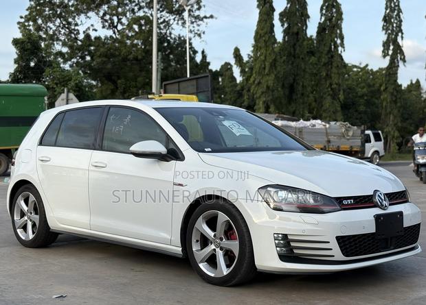 Volkswagen Golf 2014 White