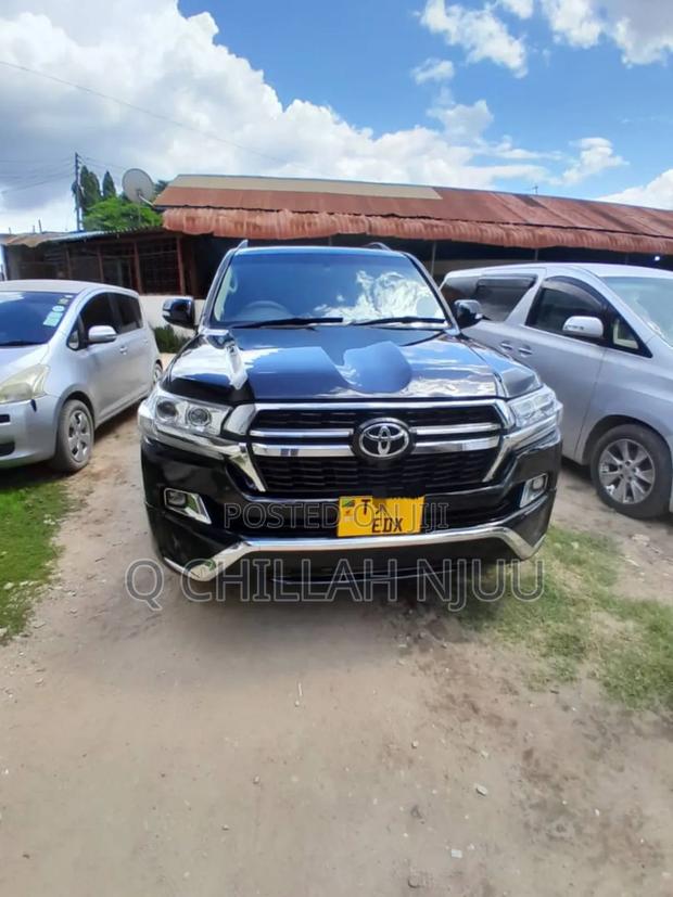 Toyota Land Cruiser 2017 Black