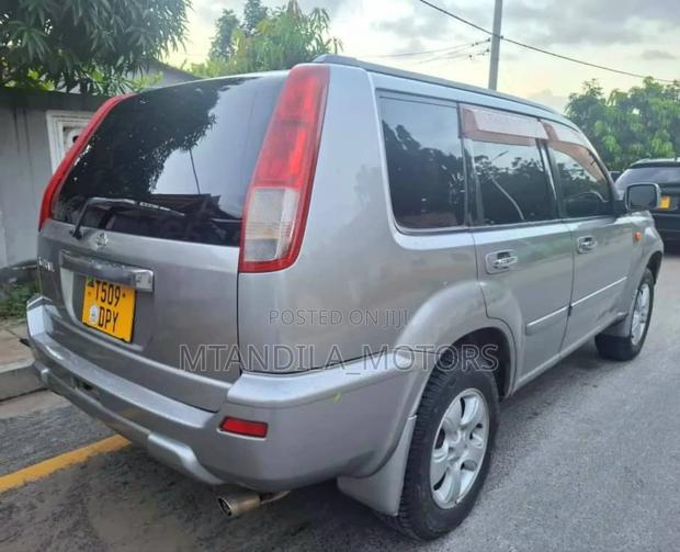 Nissan X-Trail Automatic 2005 Gray