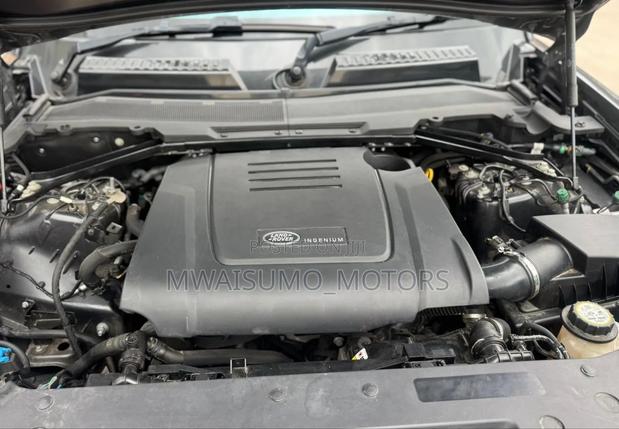 Land Rover Defender 2022 Gray