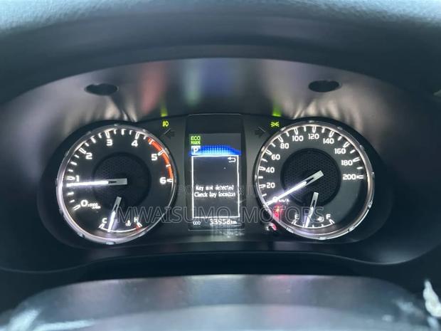 Toyota Hilux 2022 Matt Black