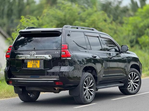 Toyota Land Cruiser Prado 2019 Black