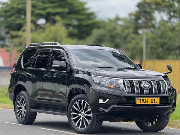 Toyota Land Cruiser Prado 2019 Black