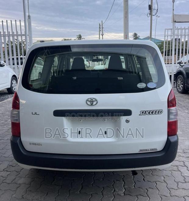Toyota Succeed SV Premium 2016 Pearl
