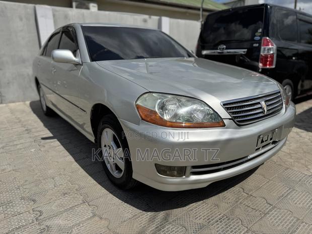 Toyota Mark II 2002 Silver