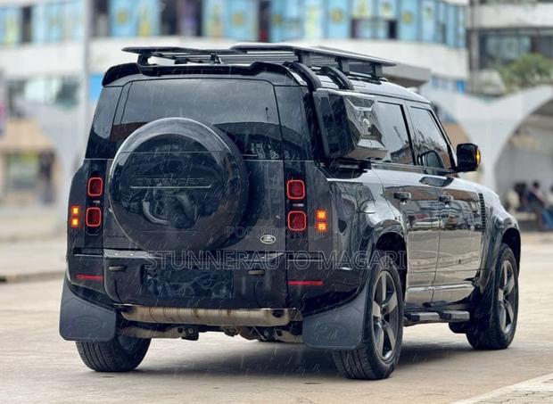 New Land Rover Defender 2022 Gray