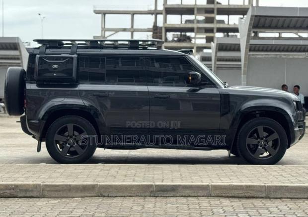 New Land Rover Defender 2022 Gray